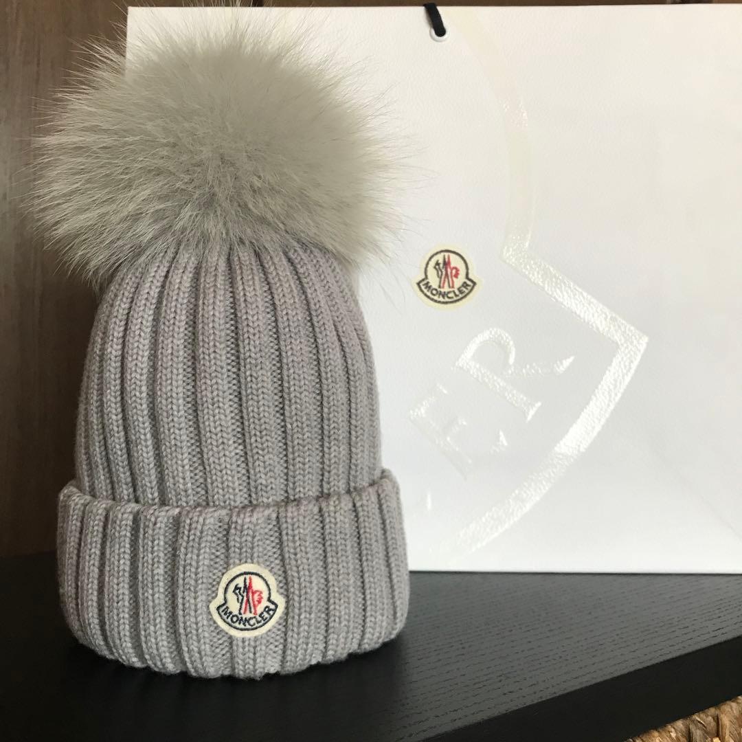 極美品です‼︎モンクレール FOX ファー付きニット帽 グレー