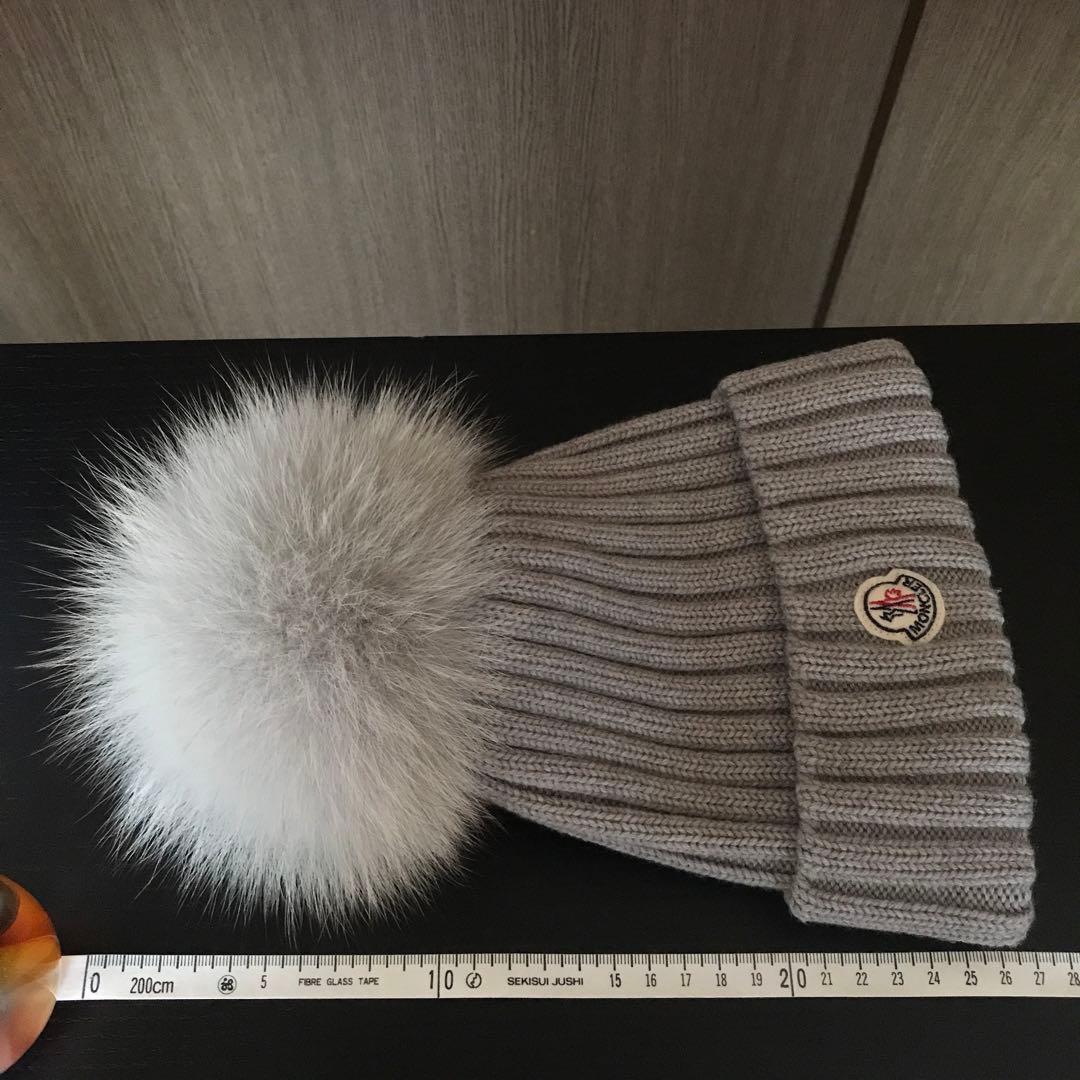 極美品です‼︎モンクレール FOX ファー付きニット帽 グレー