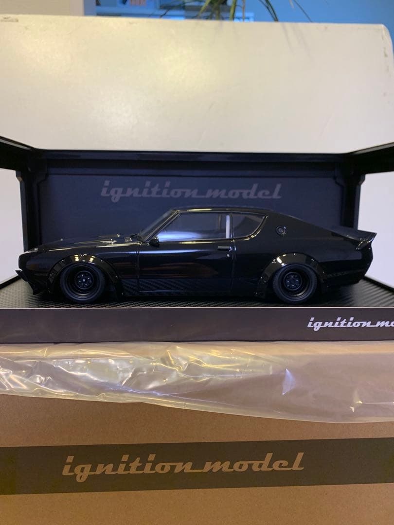 イグニッションモデル　1/18 LBWK ケンメリ ブラック　3273