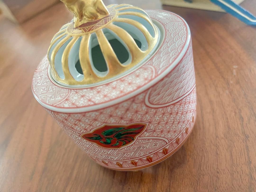 九谷焼　西野昭弘　昭月造　本金赤細書小紋　香炉　共箱