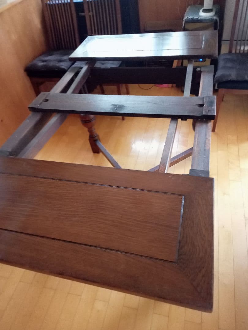 イギリスアンティーク伸長式　ドローリーフダイニングテーブル