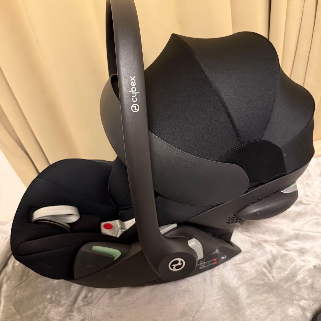 cybex Cloud G i-Size チャイルドシート ブラック アダプタ付