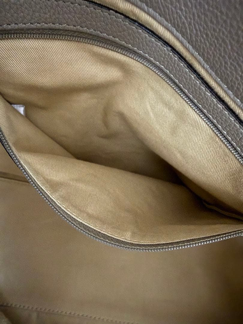 ジミーチュウ　トートバッグ