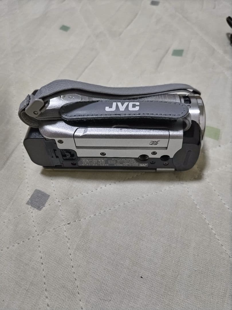 JVC Everio エブリオ GZ-HM33-S ハイビジョン ビデオカメラ