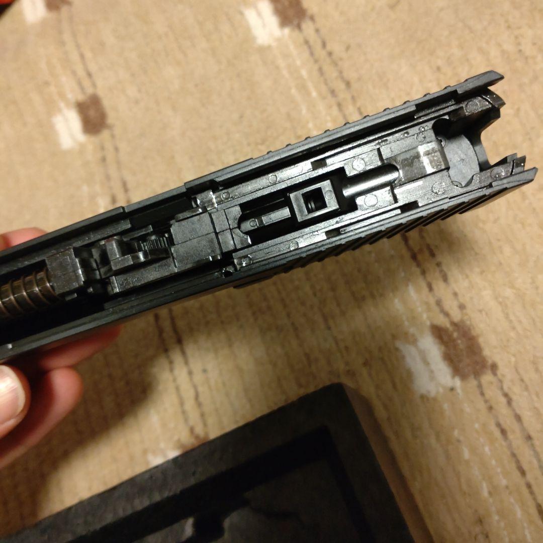 SIG SAUER P226 E2 GBB（予備マガジンとホルスター付）