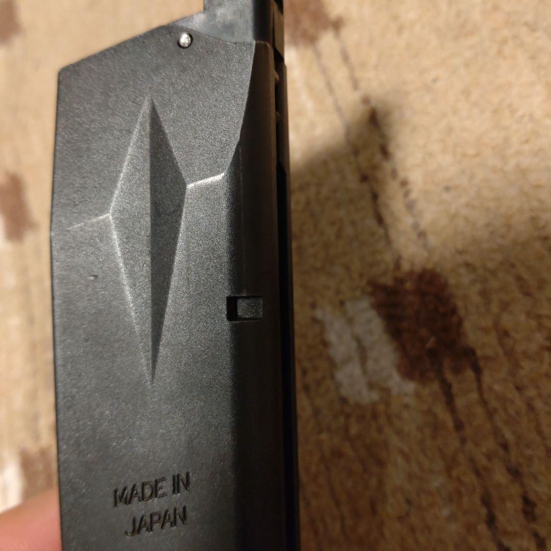 SIG SAUER P226 E2 GBB（予備マガジンとホルスター付）