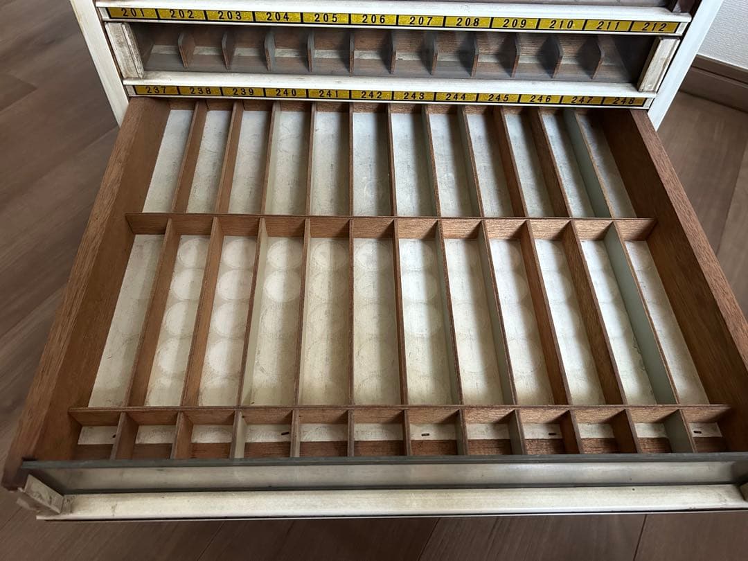 糸ケース　什器　糸　未使用　ダルマミシン　収納棚 引出し　レトロ 陳列棚