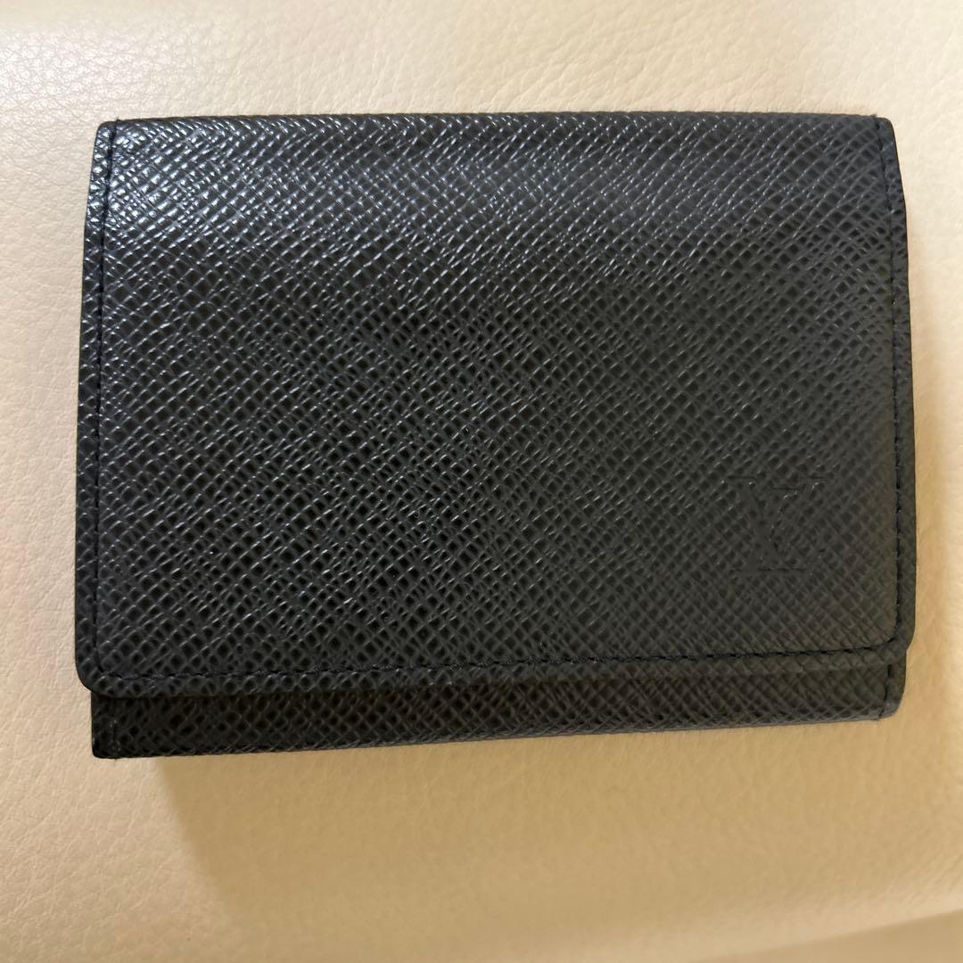 Louis Vuitton エピレザー ブラック名刺入れ