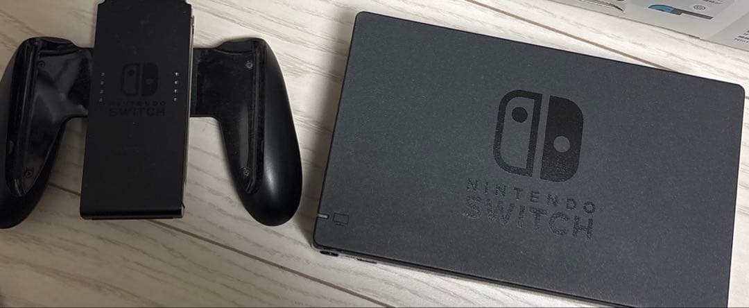 よ*よ様 任天堂 switch 本体