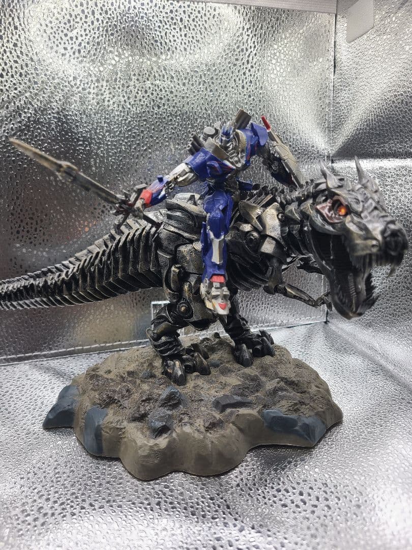 トランスフォーマー　オプティマスプライム　グリムロック　フィギュア