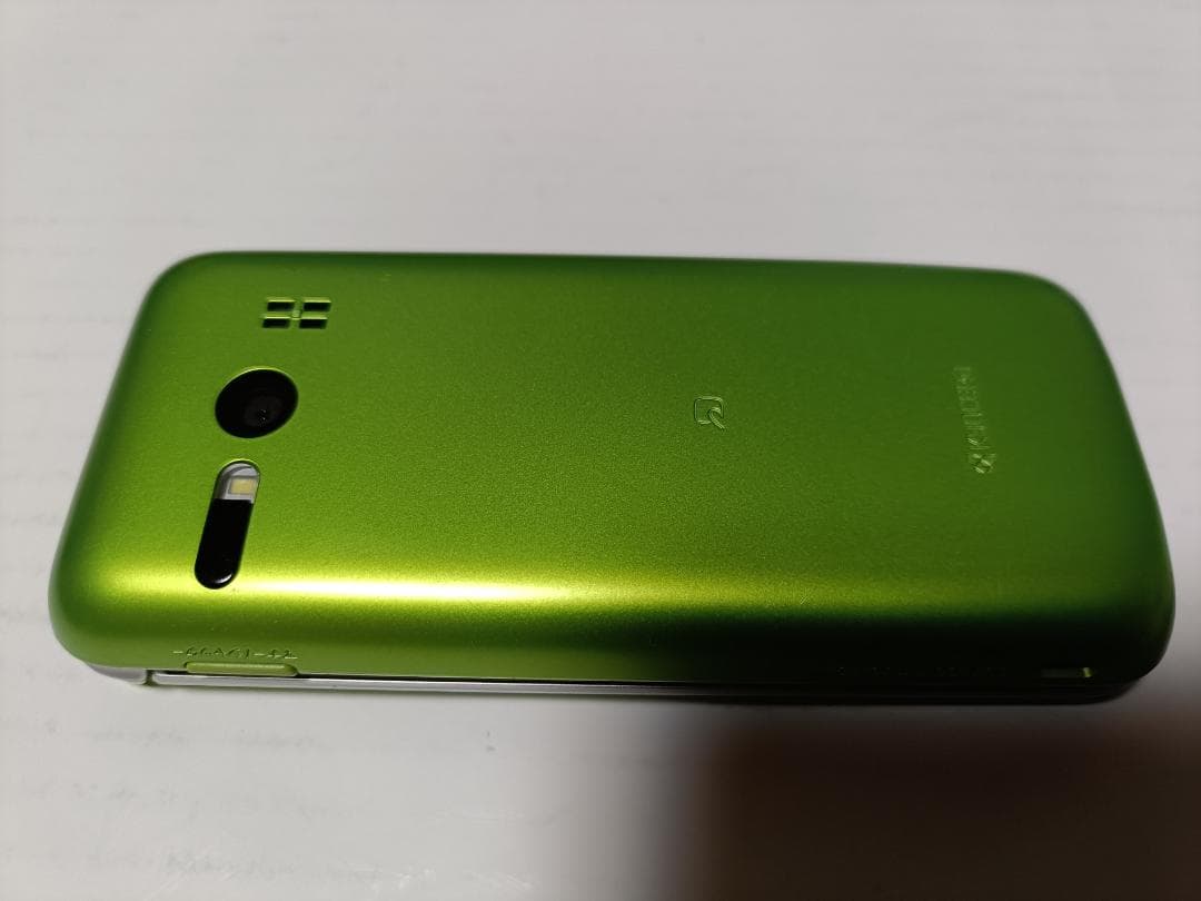 ☆ au GRATINA KYF37 グリーン 初期付属品完備