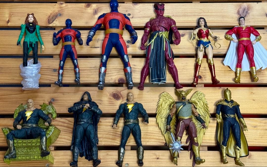 DCマルチバース マクファーレントイズ　ブラックアダム　シャザム他