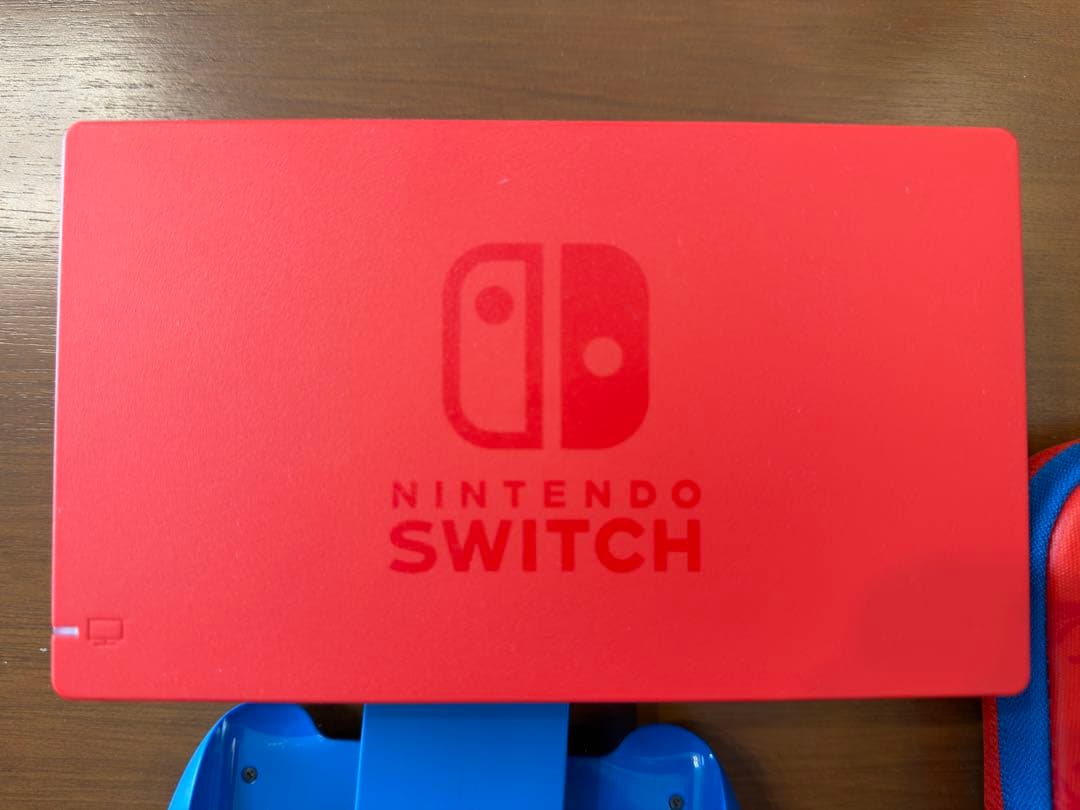 【美品】Nintendo Switch 本体 マリオレッド　限定カラー