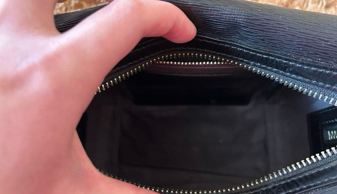 VivienneWestwoodショルダーバッグ　NEW ADVAN 袋入り