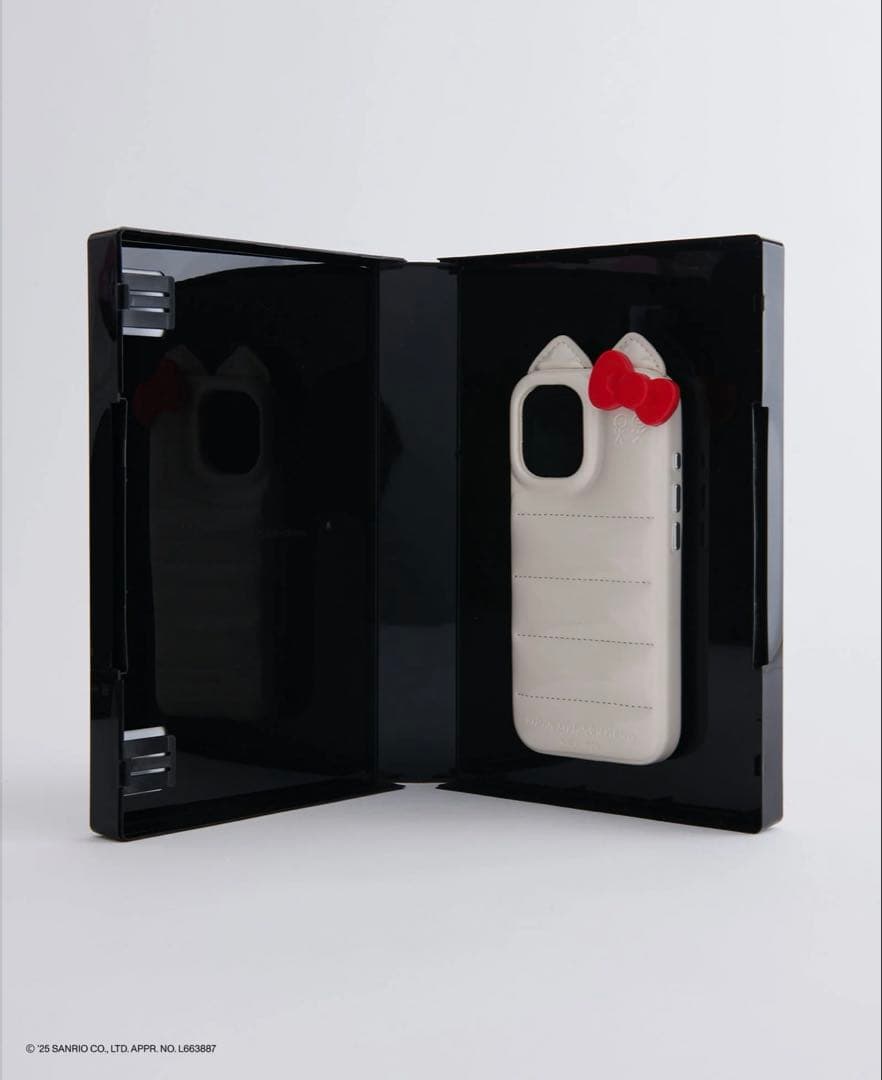 urban sophistication キティ iPhone17ケース