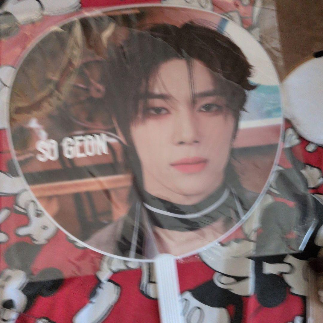 NEXZ ゴンスキー　ソゴン　トレカケース　ピンバッジ　うちわカバー　うちわ