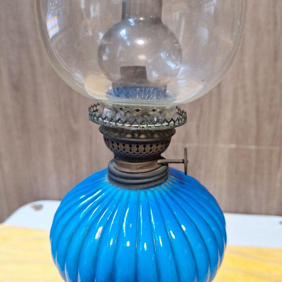 327 青いフリル付きアンティークランプ