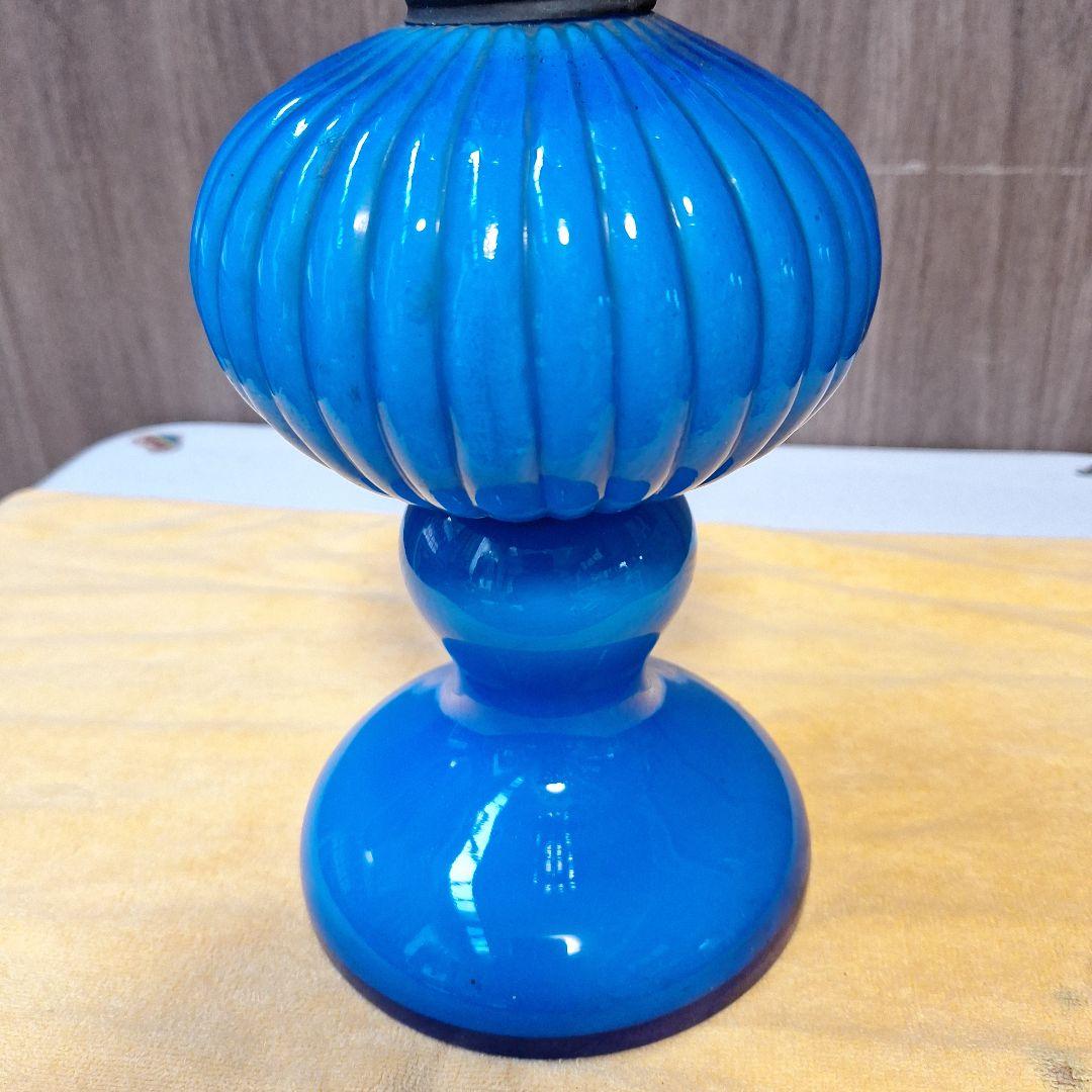 327 青いフリル付きアンティークランプ