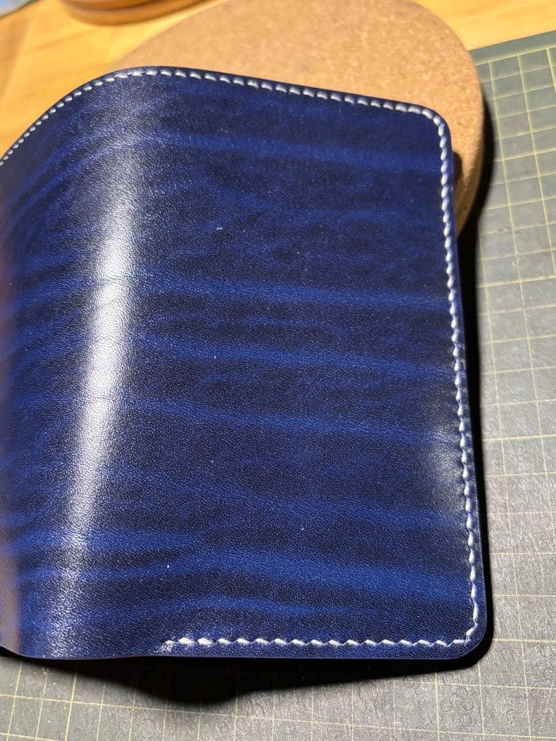 ミドルウォレット　ベルギー産　ルガト　ハンドメイド【訳あり】