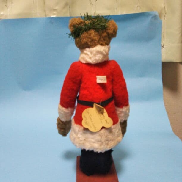 オールドサンタ、レッドテディベア