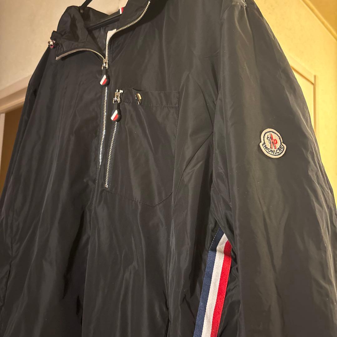 MONCLER ナイロンパーカーブラック　 ほぼ未使用