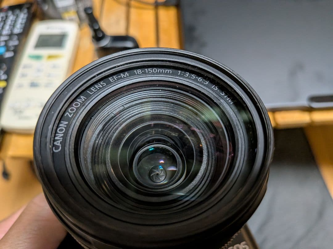 Canon EOS Kiss M EF-M18-150 レンズキット ブラック