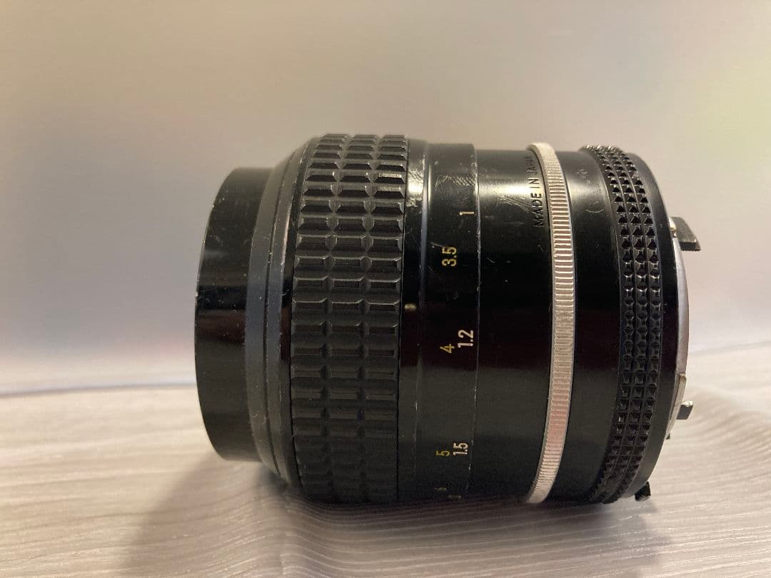 AI NIKKOR 105mm F2.5 単焦点レンズ