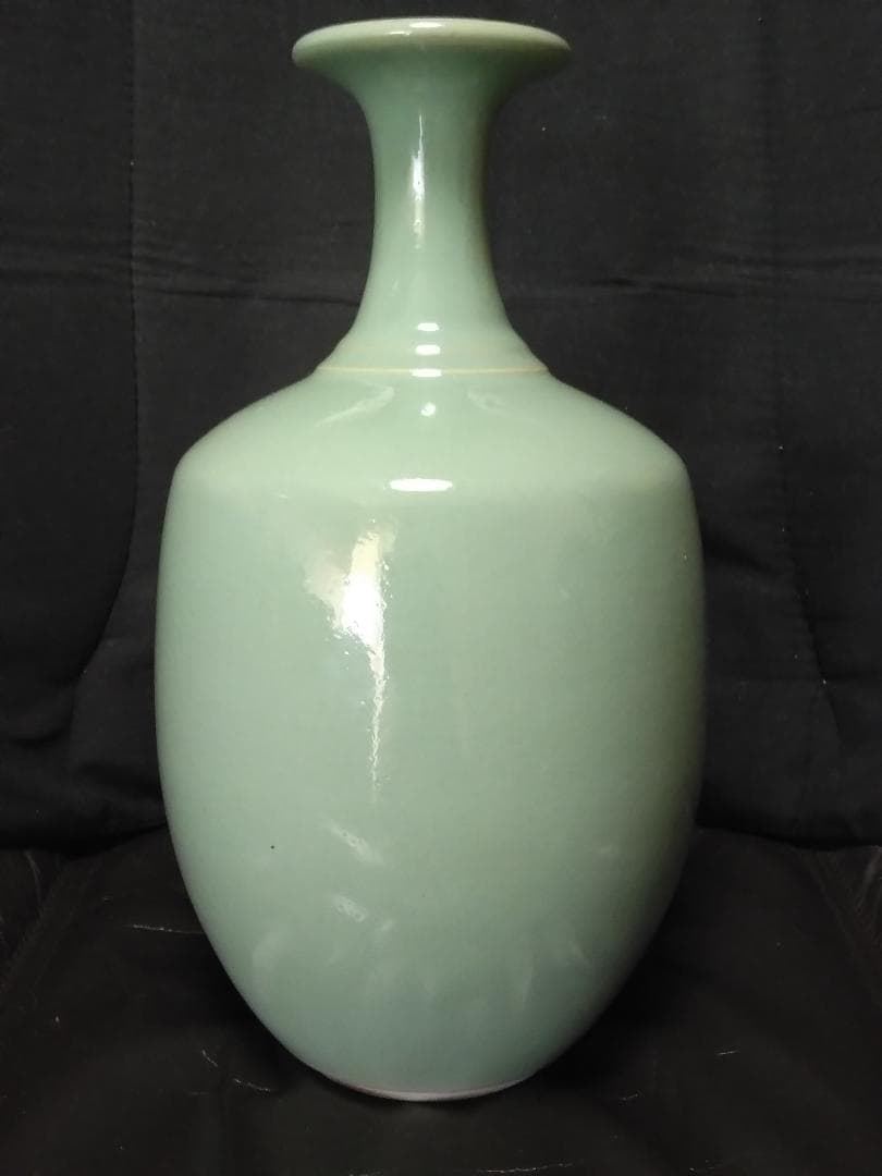 青磁花瓶「土肥刀泉」作　共箱付　無傷完品　約２８cm