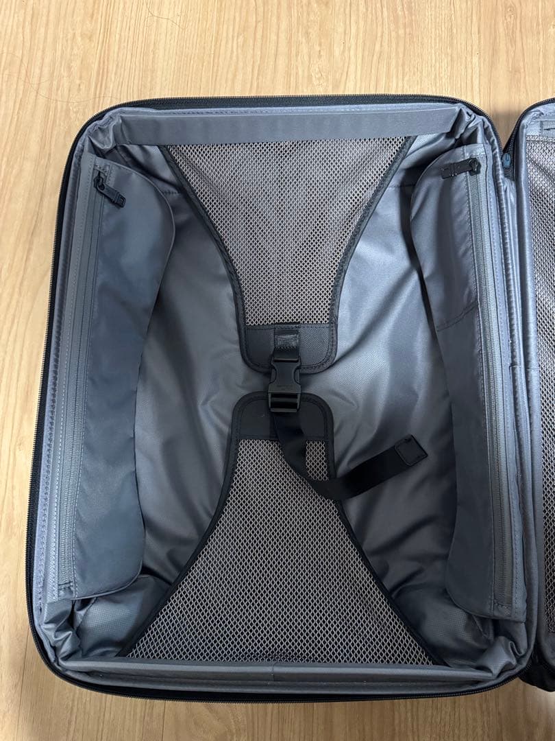 TUMI トゥミ ALPHA ビジネス キャリーケース エクスパンダブル 4輪