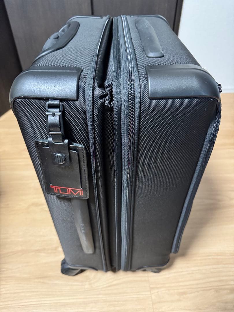 TUMI トゥミ ALPHA ビジネス キャリーケース エクスパンダブル 4輪