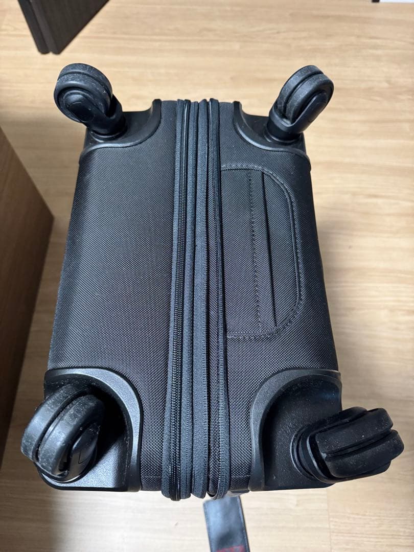 TUMI トゥミ ALPHA ビジネス キャリーケース エクスパンダブル 4輪