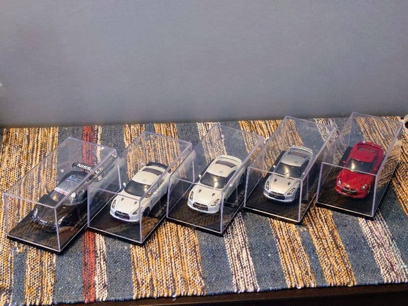 ミニカー R35GT-R GT5 COLLECTOR'S Edition 1/43