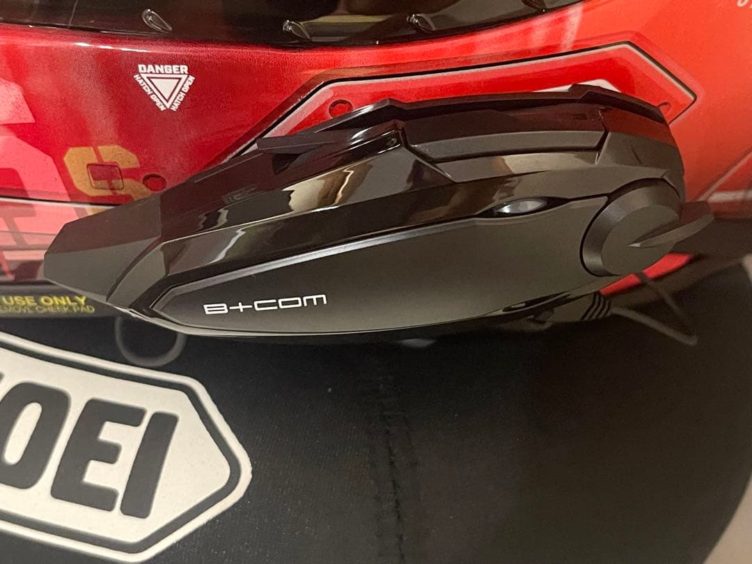 【satokayo】SHOEI Z-8 シャアモデル SB6XR 装着済み