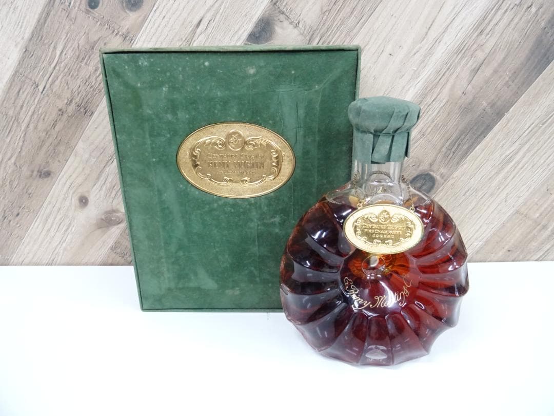 山*田様 宇016 レミーマルタン CENTAURE CRISTAL 700ml