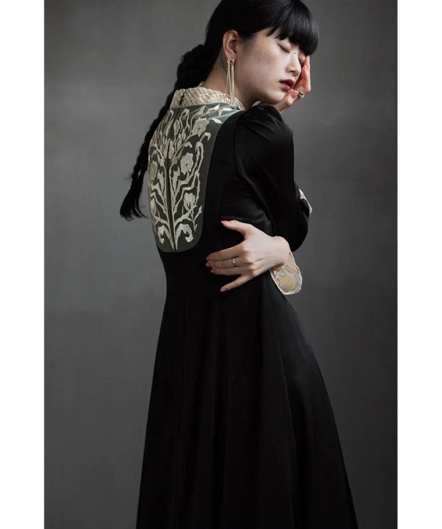 美品✨etoll バック刺繍フレアドレス　パーティー　オケージョン　結婚式　M