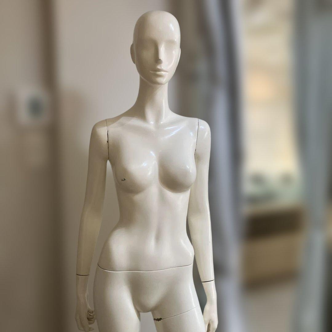 女性マネキン ホワイト プラスチック製