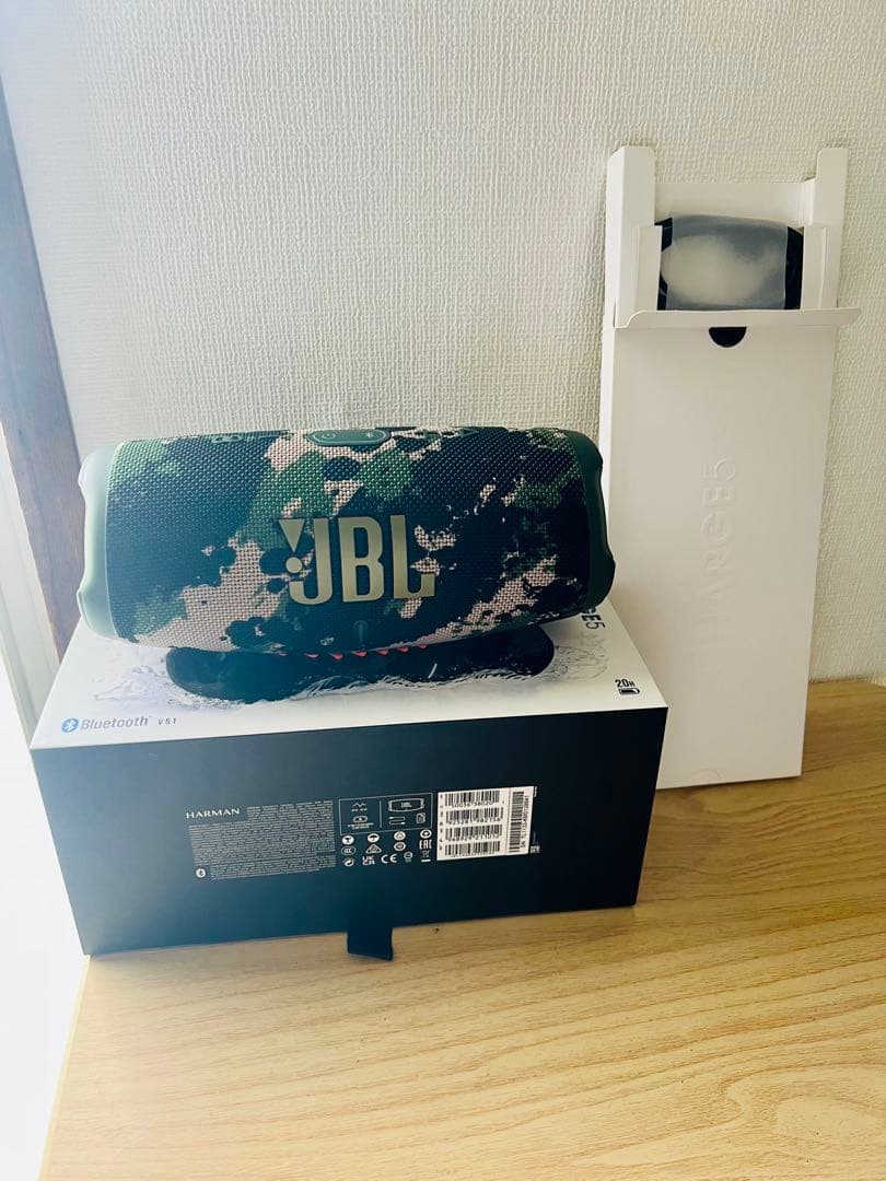 スピーカー・ウーファー JBL Charge 5 camo