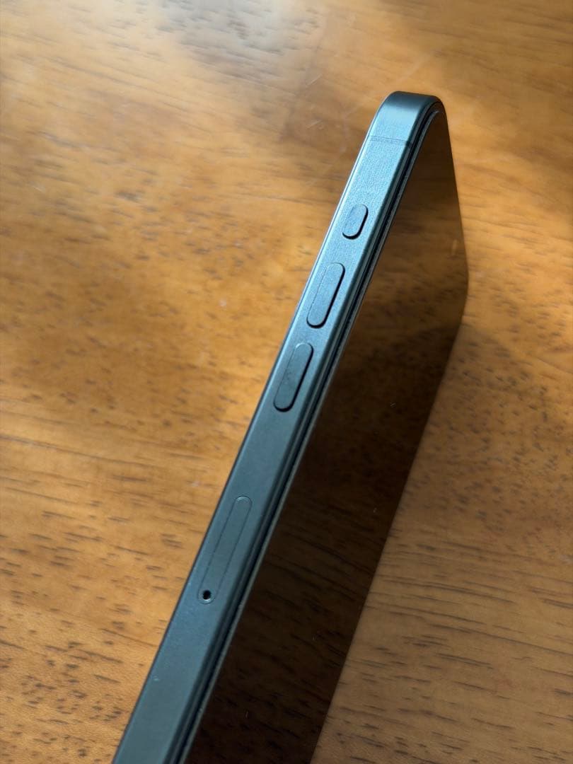 【美品】iPhone 15 Pro 256GB SIMフリー