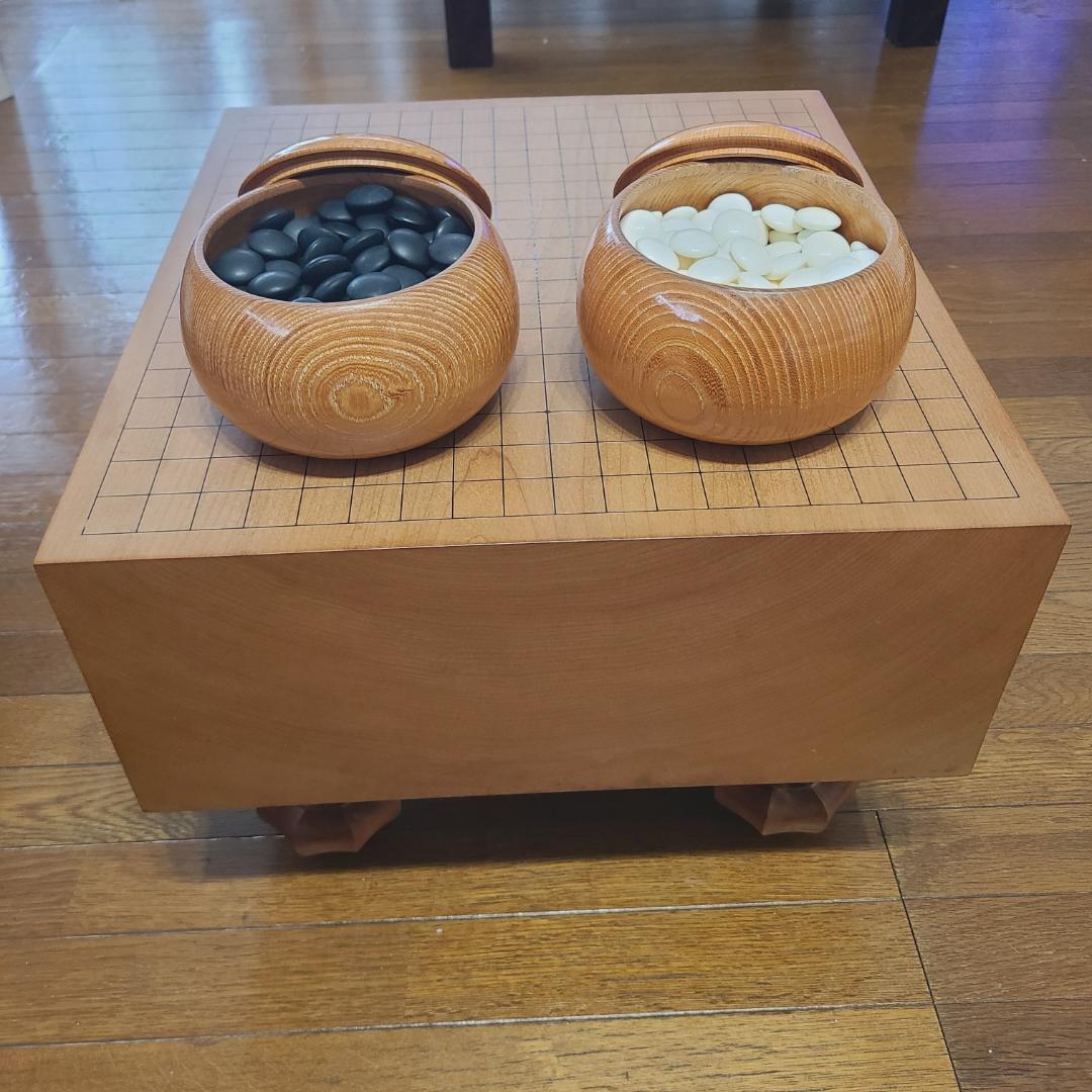 高級　囲碁盤 脚付き へそ有り 碁石・碁筒セット（ケース付き）