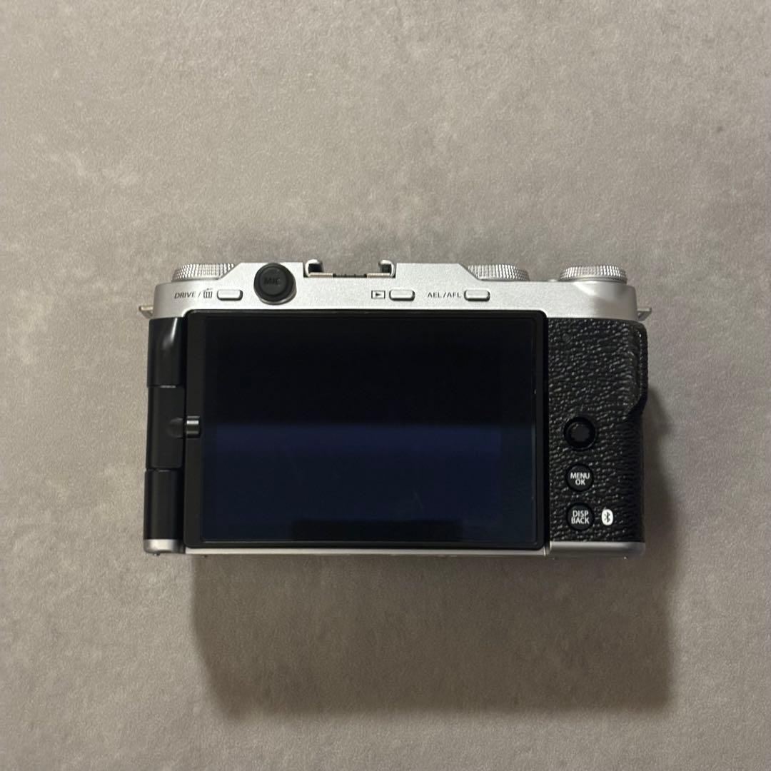 2025/10 購入 3年保証　FUJIFILM X-M5 シルバー 本体