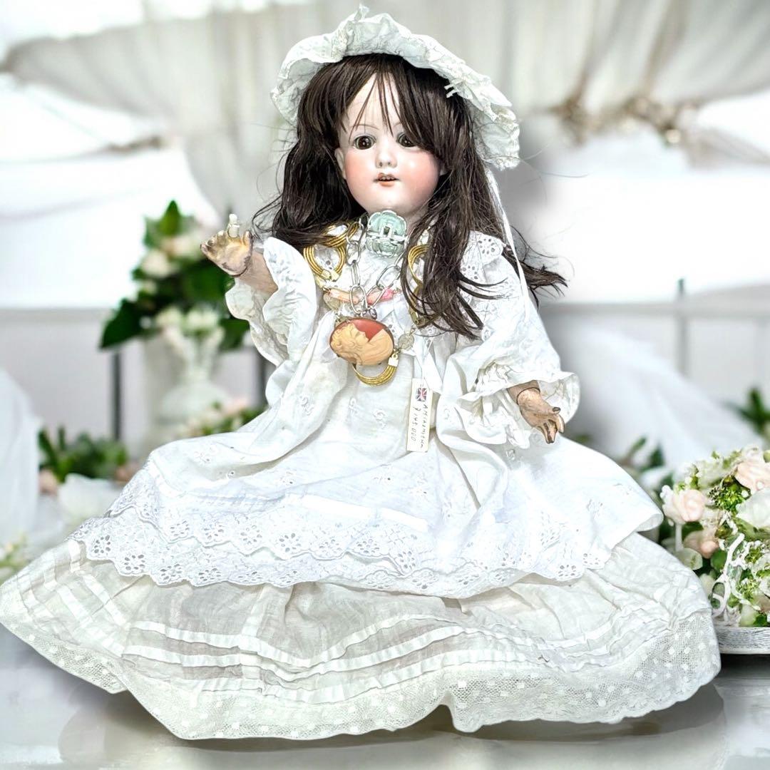 アンティーク ビスクドールアーモンド マルセル ホワイトドレス ボネ カメオ