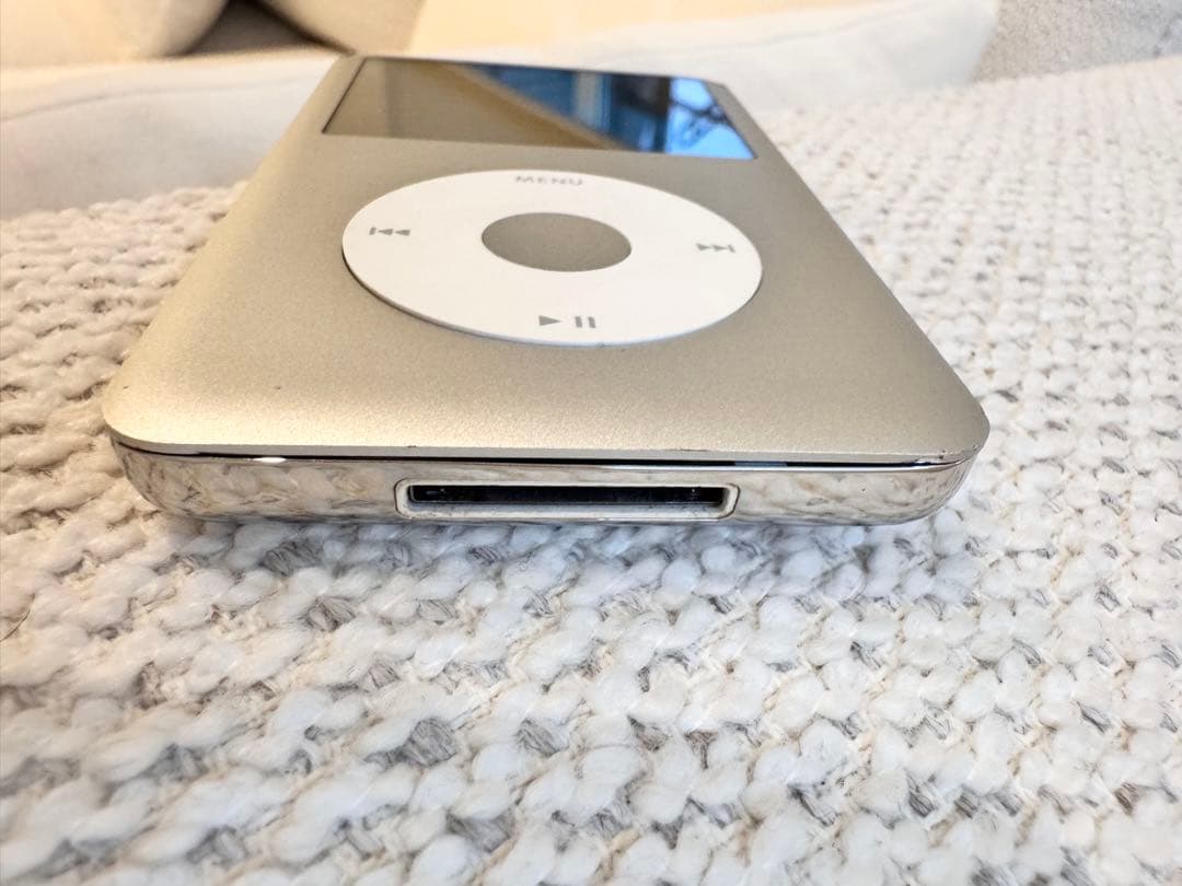 美品 iPod classic 120GB アイポッド シルバー 動作確認済