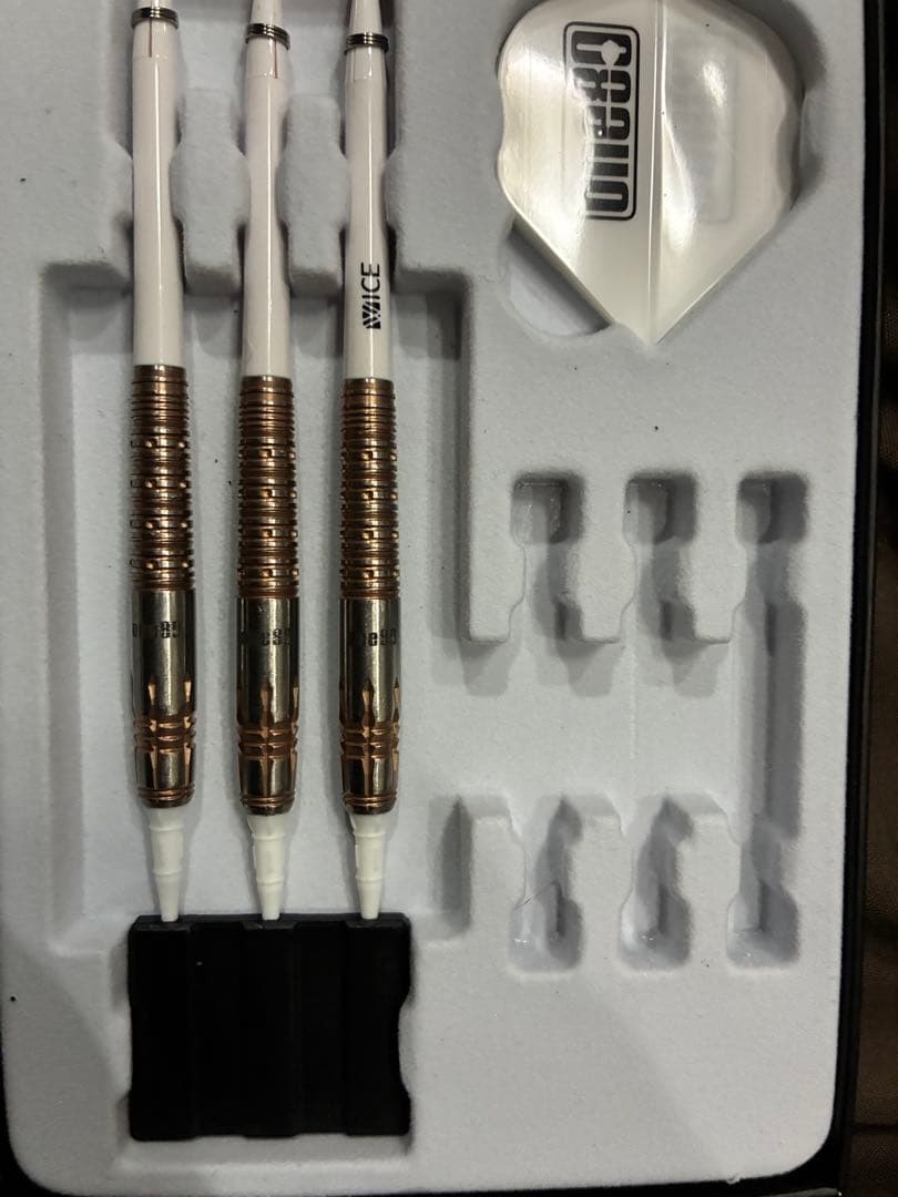 【one80】 UTA ver.2 三浦歌織モデル 20g エスダーツ限定版