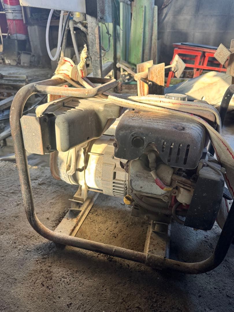 新ダイワ　発電機