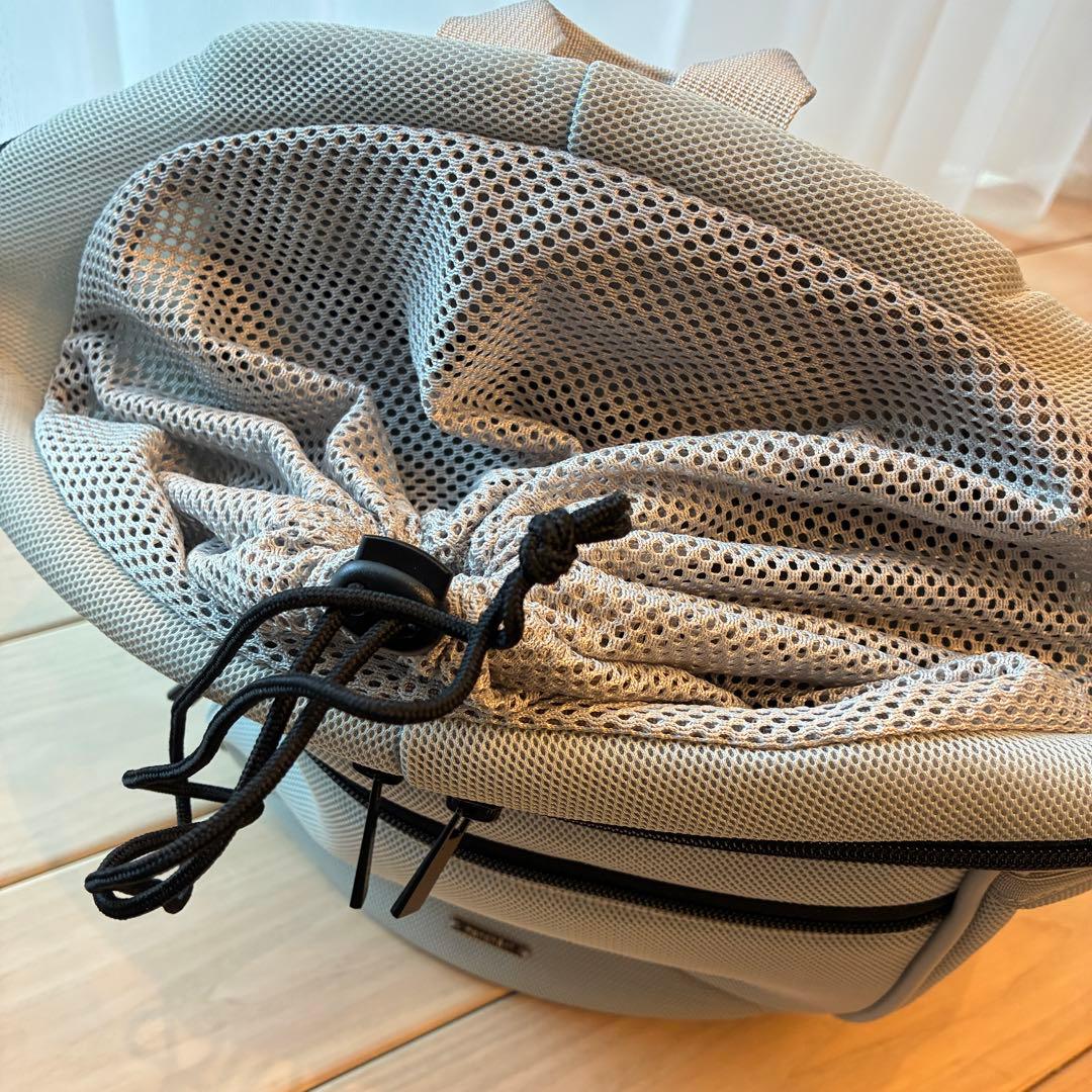 未使用　モンシェリ　メッシュキャリーリュック　グレー　軽量メッシュ巾着リュック