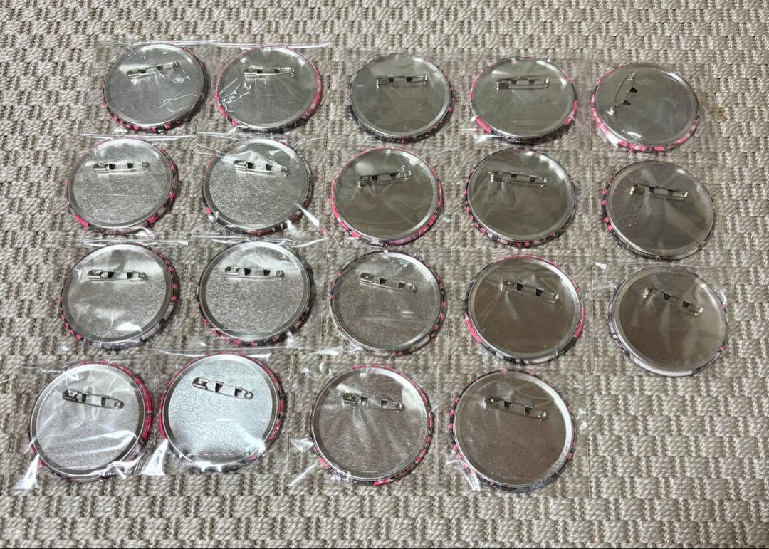 ダンガンロンパ 血まみれ缶バッジ コンプリートセット