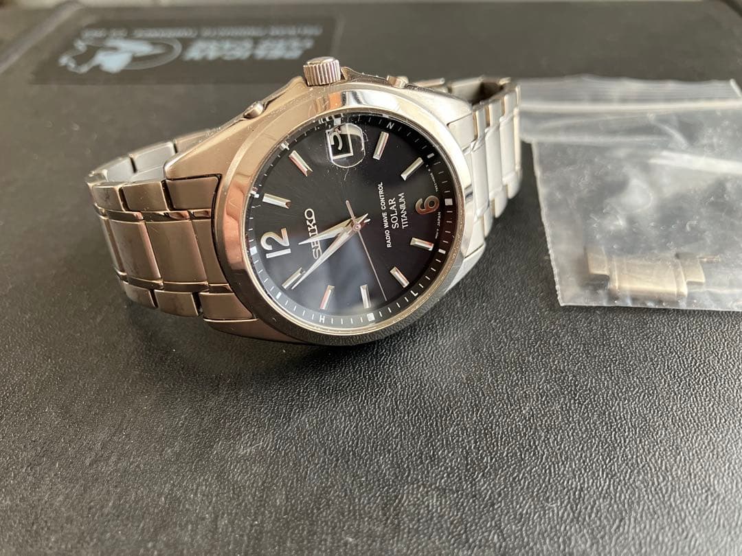 SEIKO チタン電波ソーラー時計 実用品