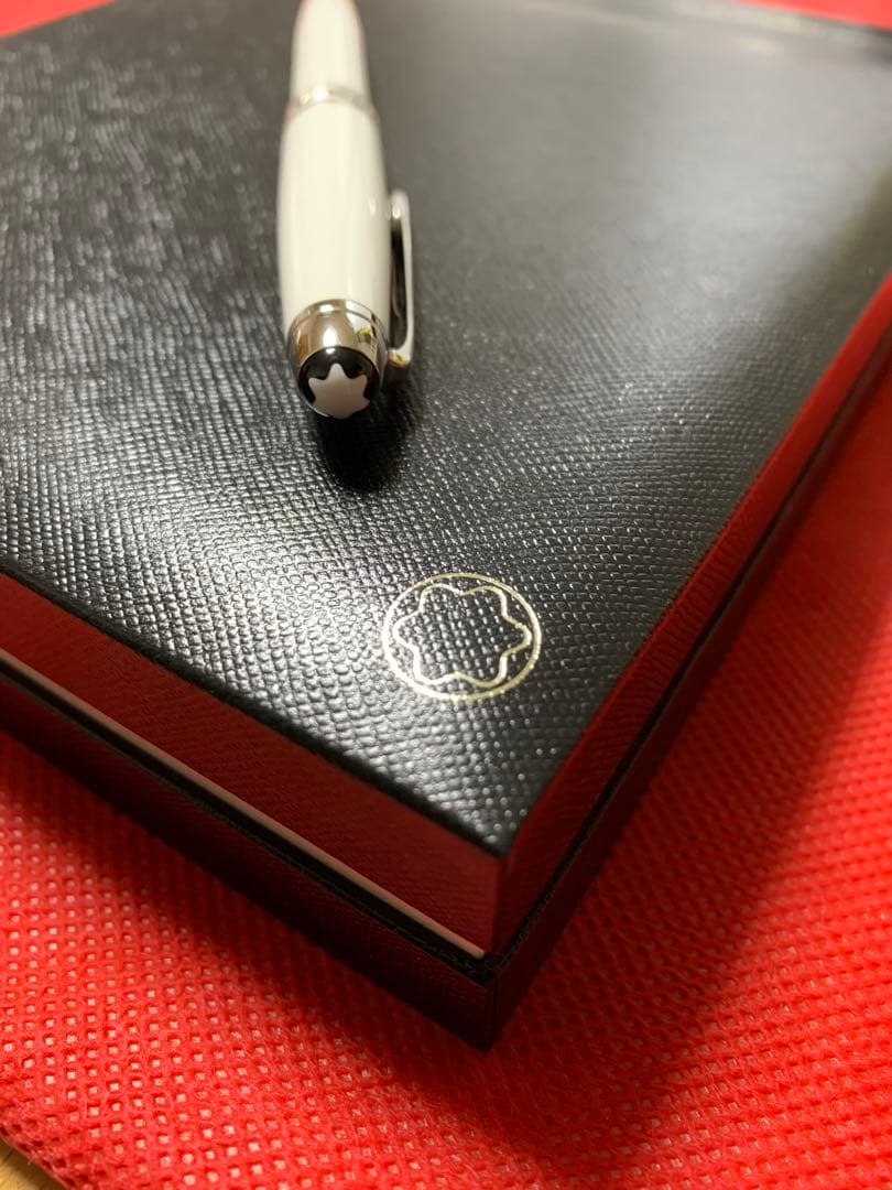 モンブラン マイスターシュテュック ホワイトソリテール クラシック ボールペン