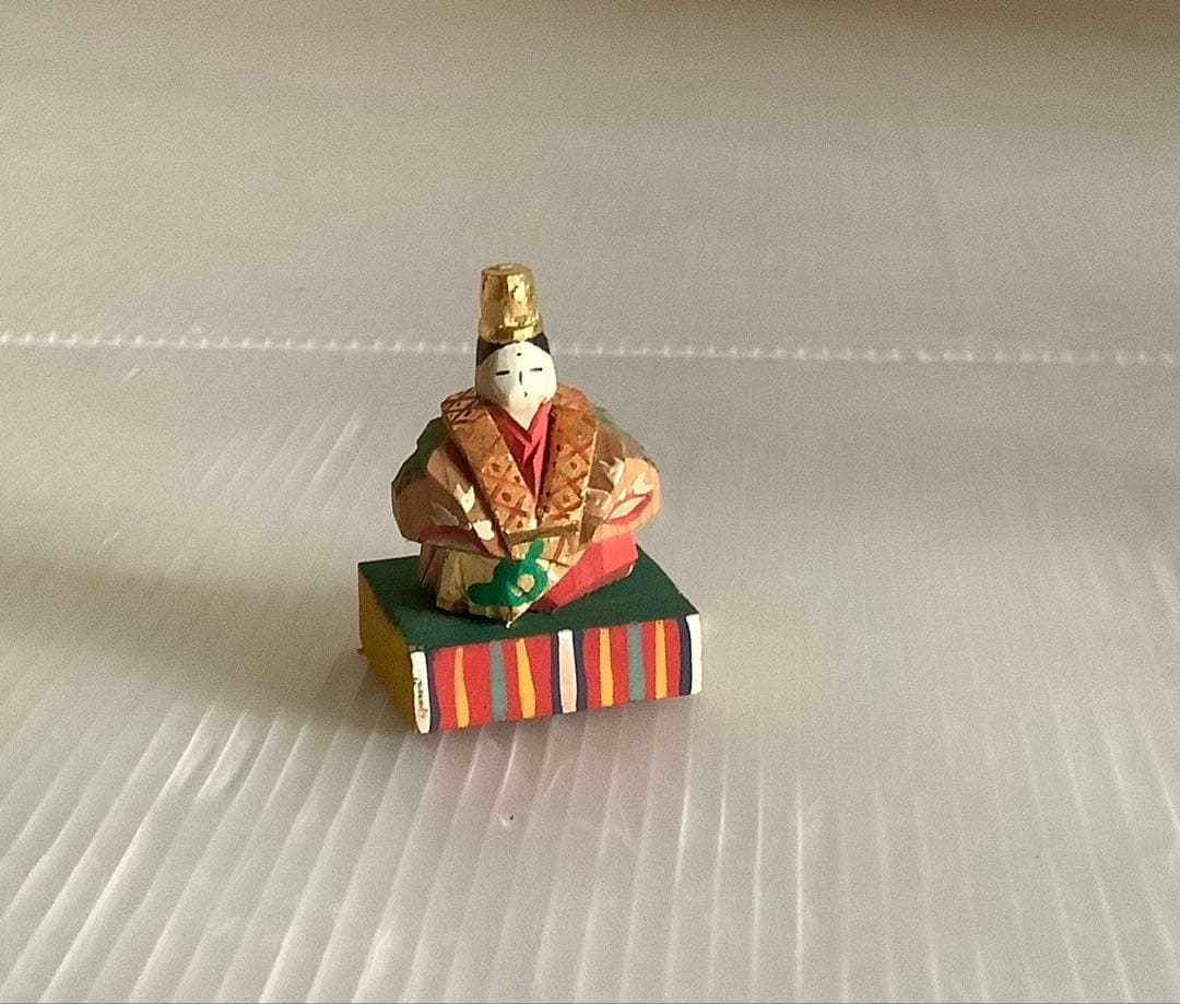 郷土玩具♪奈良一刀彫の豆雛♪金彩木彫彩色♪全体やけ擦れ色落ち♪アンティーク