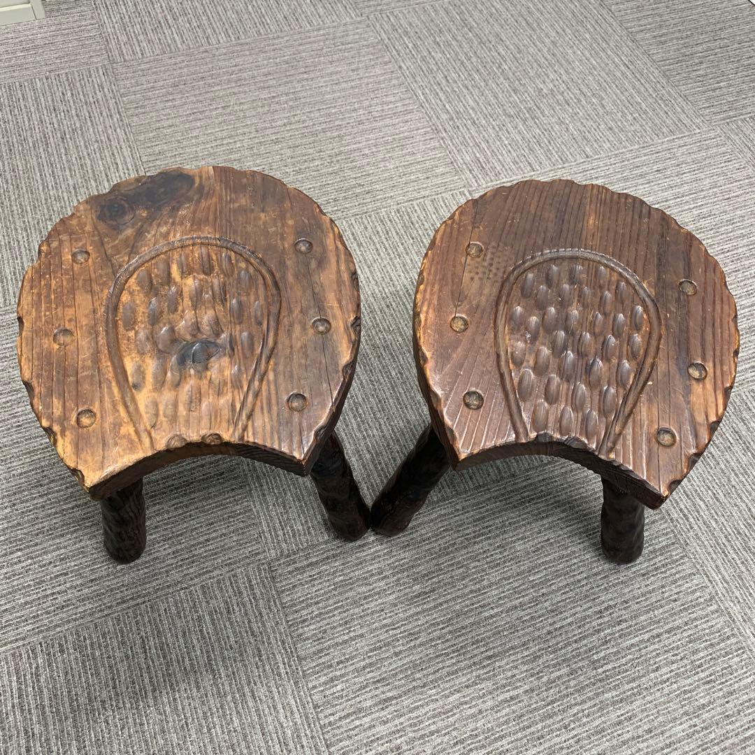 木製彫刻椅子3本脚